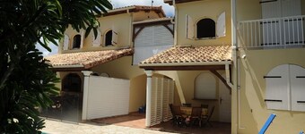 Appartamento con terrazza, piscina in attraente residenza vicino alle spiagge