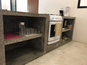 Wasserkocher mit Kaffee-/Teezubehör, Kochgeschirr/Geschirr/Besteck