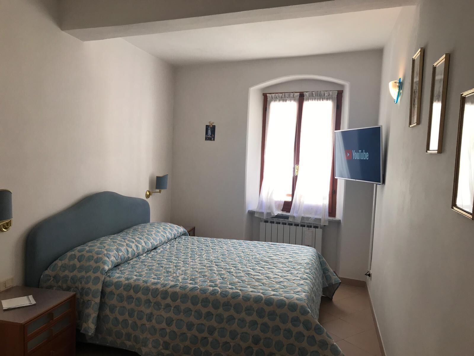 2 habitaciones, caja de seguridad en la habitación, escritorio y wifi 