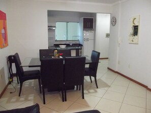 Dining - 247, Beautiful Apartment near the beach (Bombas)