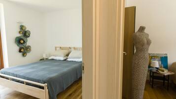 2 Schlafzimmer, Reisekinderbett, kostenloses WLAN, Bettwäsche