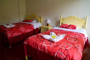 Double Room - Santa Cruz Backpackers (Baños de Agua Santa)