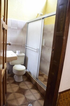 Toallas, jabón, papel higiénico