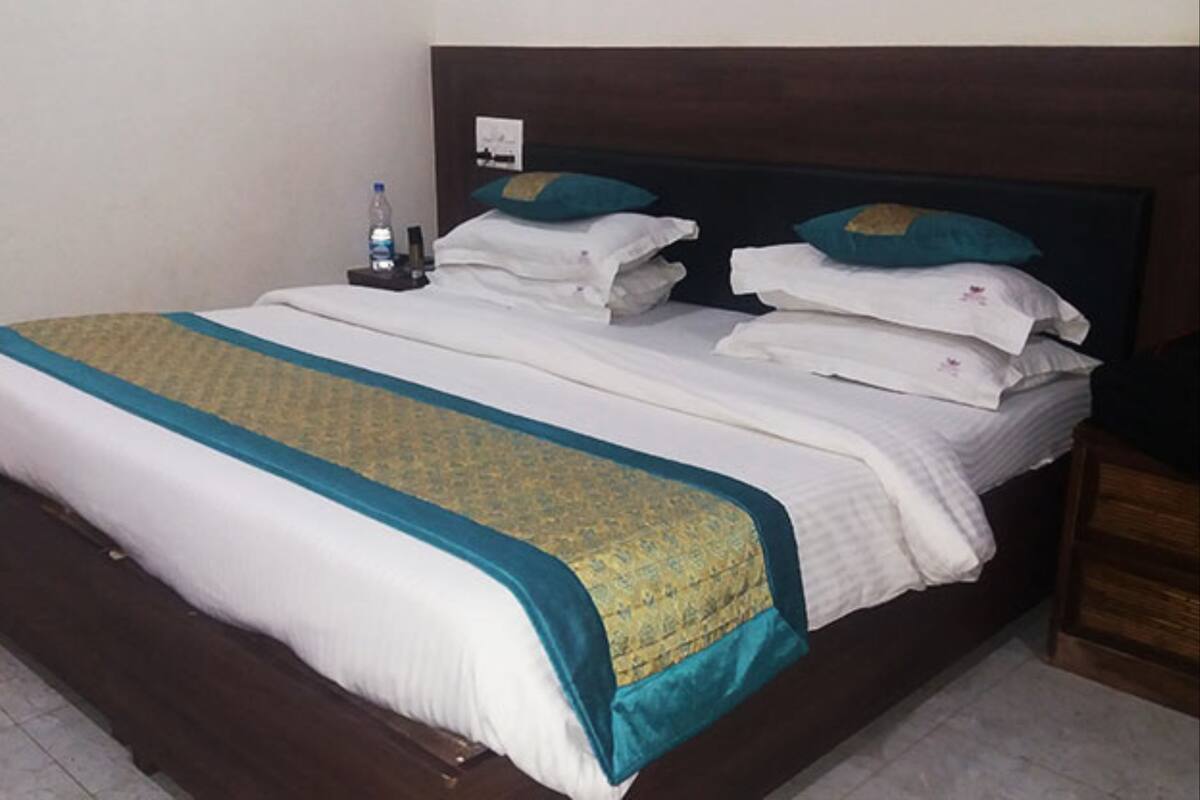 In-room safe, wheelchair access