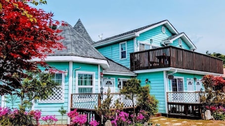 Fachada de la propiedad. Green Castle Pension