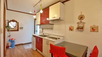 Quarto (Opal) | Cozinha privada | Geladeira, cooktop, panela elétrica de arroz