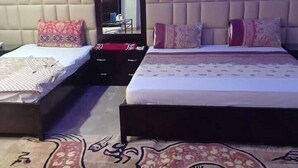 Room - Rehaish Inn (Karachi)