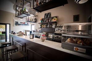 Bar (in der Unterkunft)