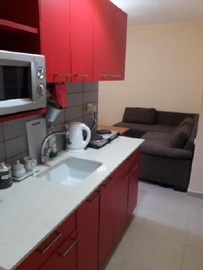 슈피리어 아파트 | 전용 주방 | 냉장고, 전자레인지, 쿡탑, 전기 주전자