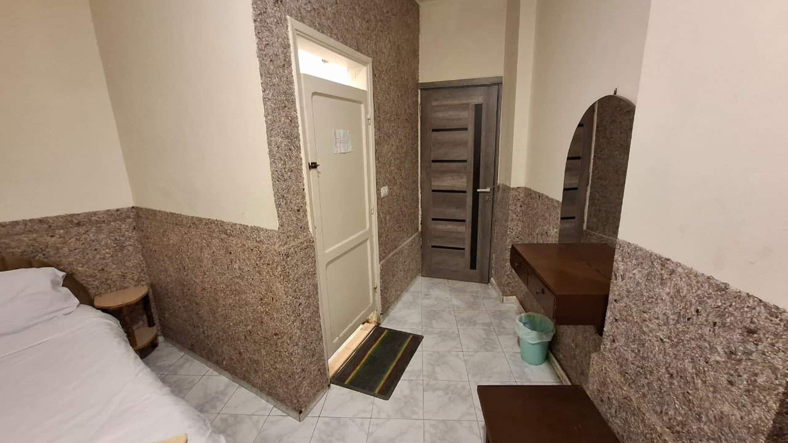 single room | egyptian cotton sheets, premium bedding, blackout curtains, free wifi