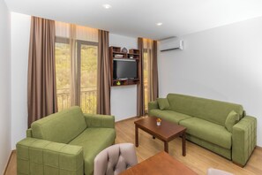 Classic Apartment | Living area