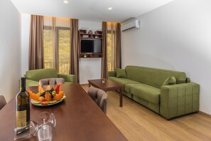 Classic Apartment | Living area