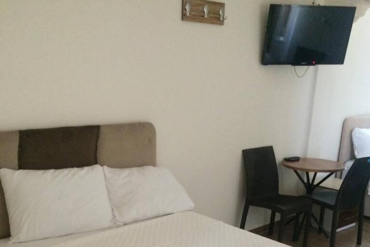 Double or Twin Room | WiFi (free), bed sheets