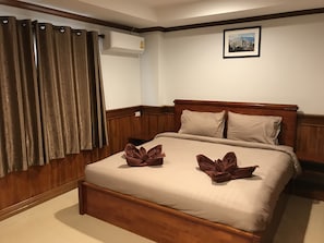 Standard Single Room | Soundproofing, free WiFi, bed sheets - Lv Hotel (Pakse)