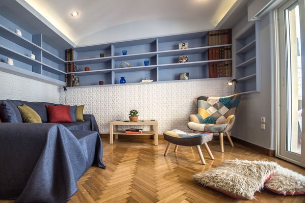 Luxury Apartment, 1 Bedroom | Living room | 32-inch flat-screen TV with digital channels, TV, Netflix