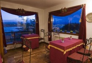 Dining - Hosteria Linares (Ushuaia)