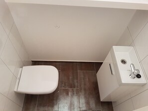 Habitación básica doble | Baño | Regadera 