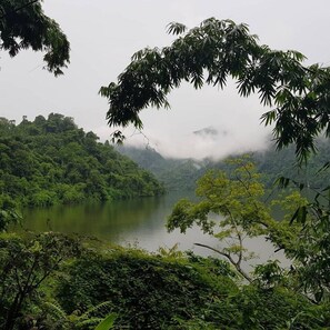 Työpöytä, äänieristys, ilmainen Wi-Fi, pääsy pyörätuolilla