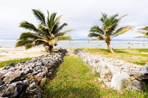 Front of property - Coast Cook Islands - 3-Bedroom Beachfront Pool Villa (Rarotonga)
