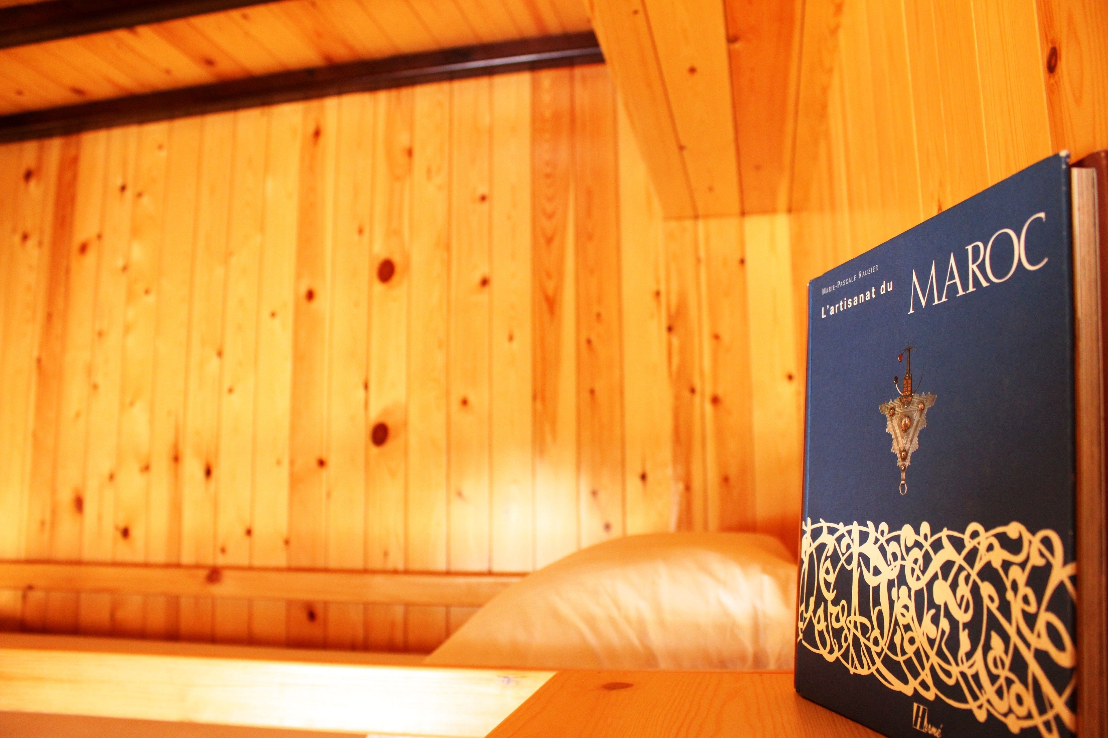 Individueel gedecoreerd, individueel gemeubileerd, een laptopwerkplek