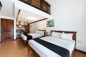 Deluxe Family Suite | Free WiFi, bed sheets - Capital O 154 Club Balai Isabel (Talisay)