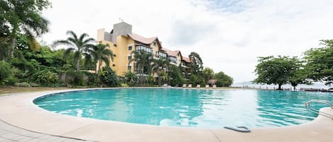 Indoor pool, outdoor pool