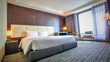 ๋ฐ์ฝ๋ ํธ์๋ฃธ | ์ค๋ฆฌ/๊ฑฐ์ํธ ์ด๋ถ, ์ฑ
์, ์๋ง ์ปคํผ, ๋ฌด๋ฃ WiFi