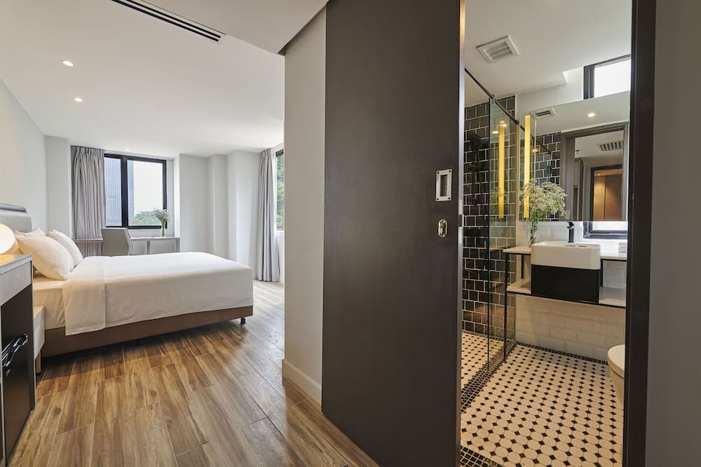 J-Hotel by Dorsett