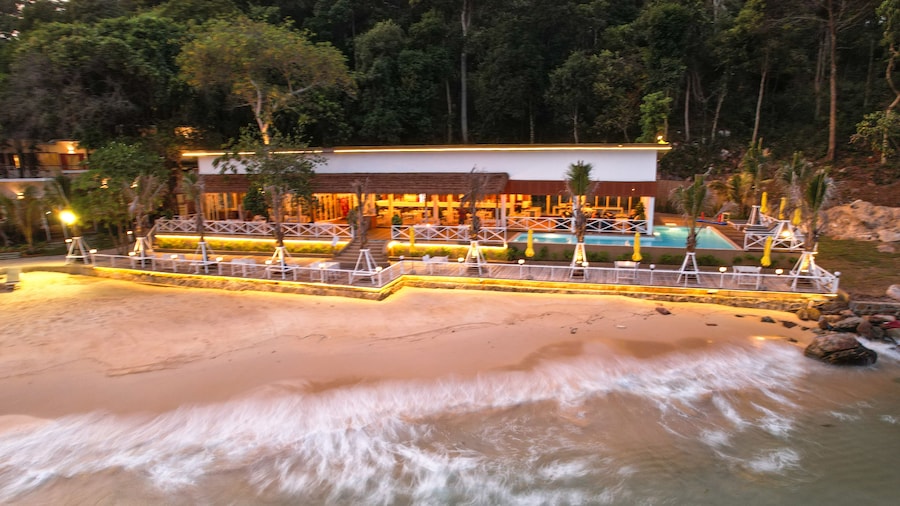 One Beach Resort by EHM