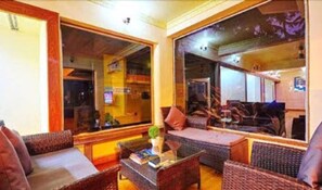 Coin salon dans le hall