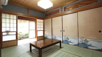 Whole house rental, Non Smoking | Minibar, in-room safe, laptop workspace, iron/ironing board