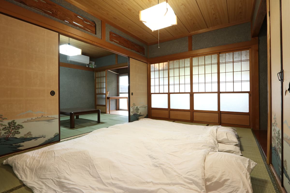 Whole house rental, Non Smoking | Minibar, in-room safe, laptop workspace, iron/ironing board