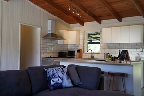 Rumah, 5 kamar tidur, pemandangan kebun | Area keluarga | Smart TV dan Netflix