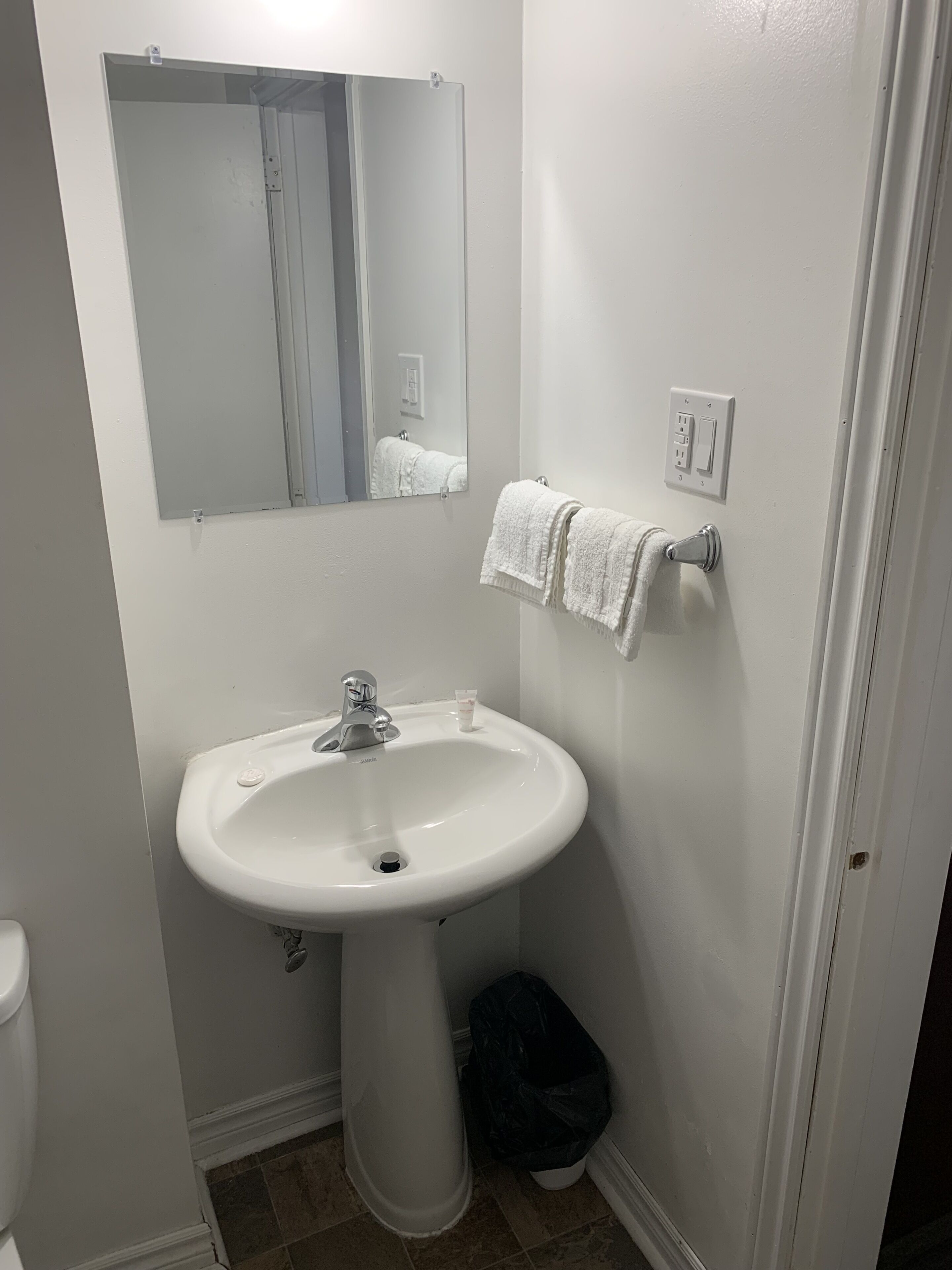 Photo - Nites Inn Motel