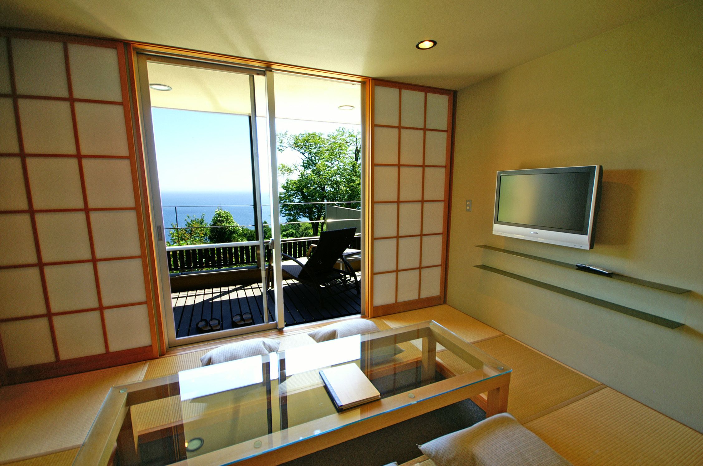 客房, 海景 (Private Open Air Bath,Two-storied) | 1 多间卧室、迷你吧（备有免费物品）、免费 WiFi