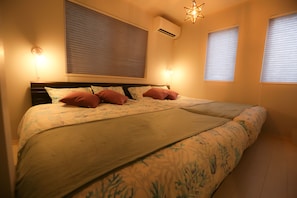 3 habitaciones, escritorio, cunas gratuitas y wifi gratis 