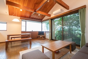 Private Vacation Home, Atami Shizenkyo Kurotakedai 1-908 | Living area | Flat-screen TV - Angel Forest Atami Shizenkyo (Atami)