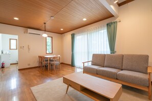 Private Vacation Home, Izu Skyline 987 | Living area | Flat-screen TV - Angel Forest Izu Skyline (Izu)