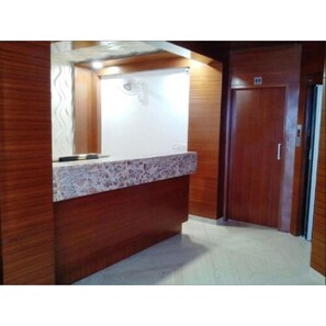 Lobby - Lords Eco Inn, Gandhidham (Gandhidham)