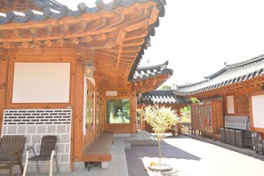 House | 2 bedrooms, premium bedding, individually decorated - Donghae Hanok Donganjae (Donghae)