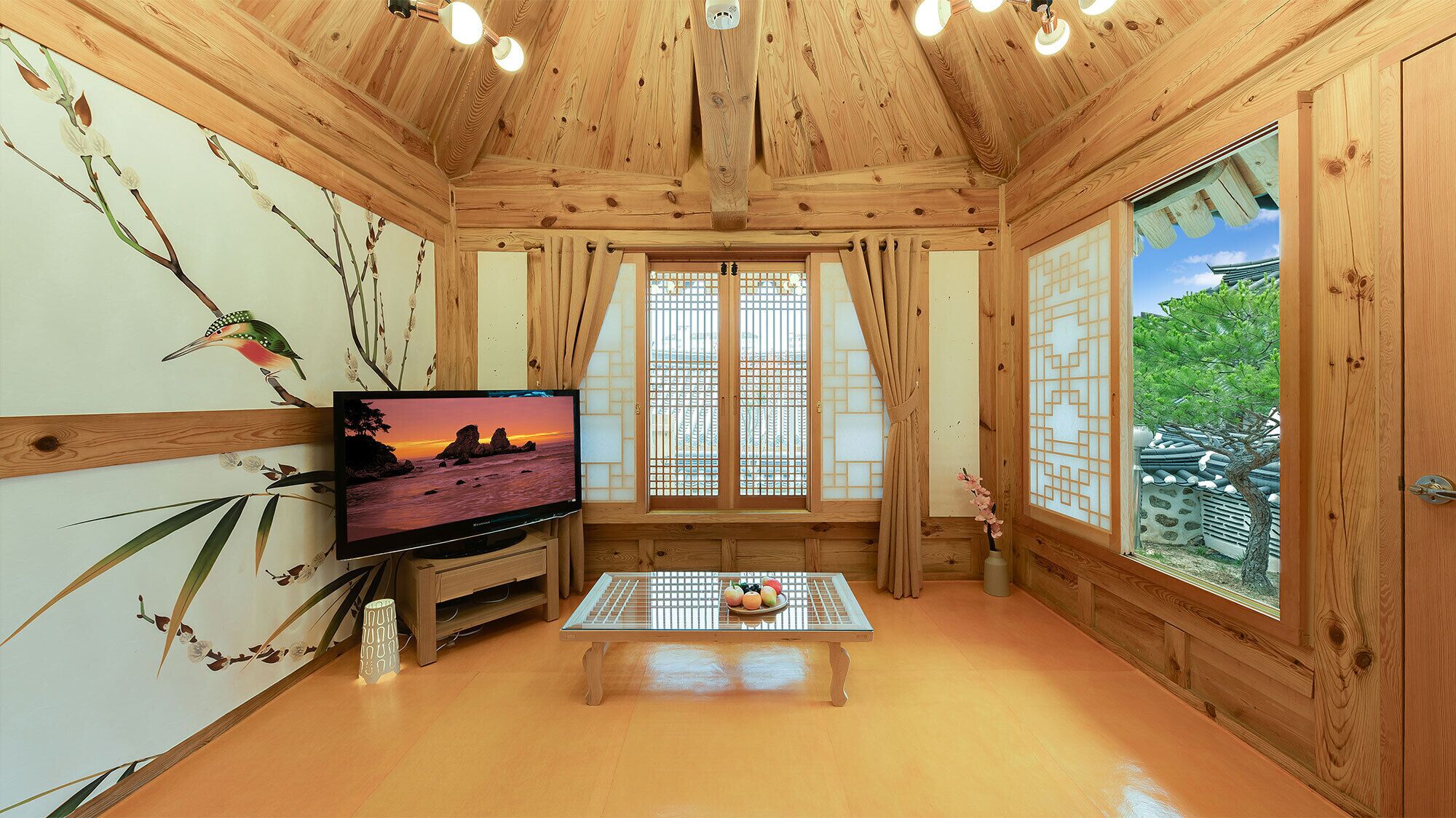 Flat-screen TV, heated floors