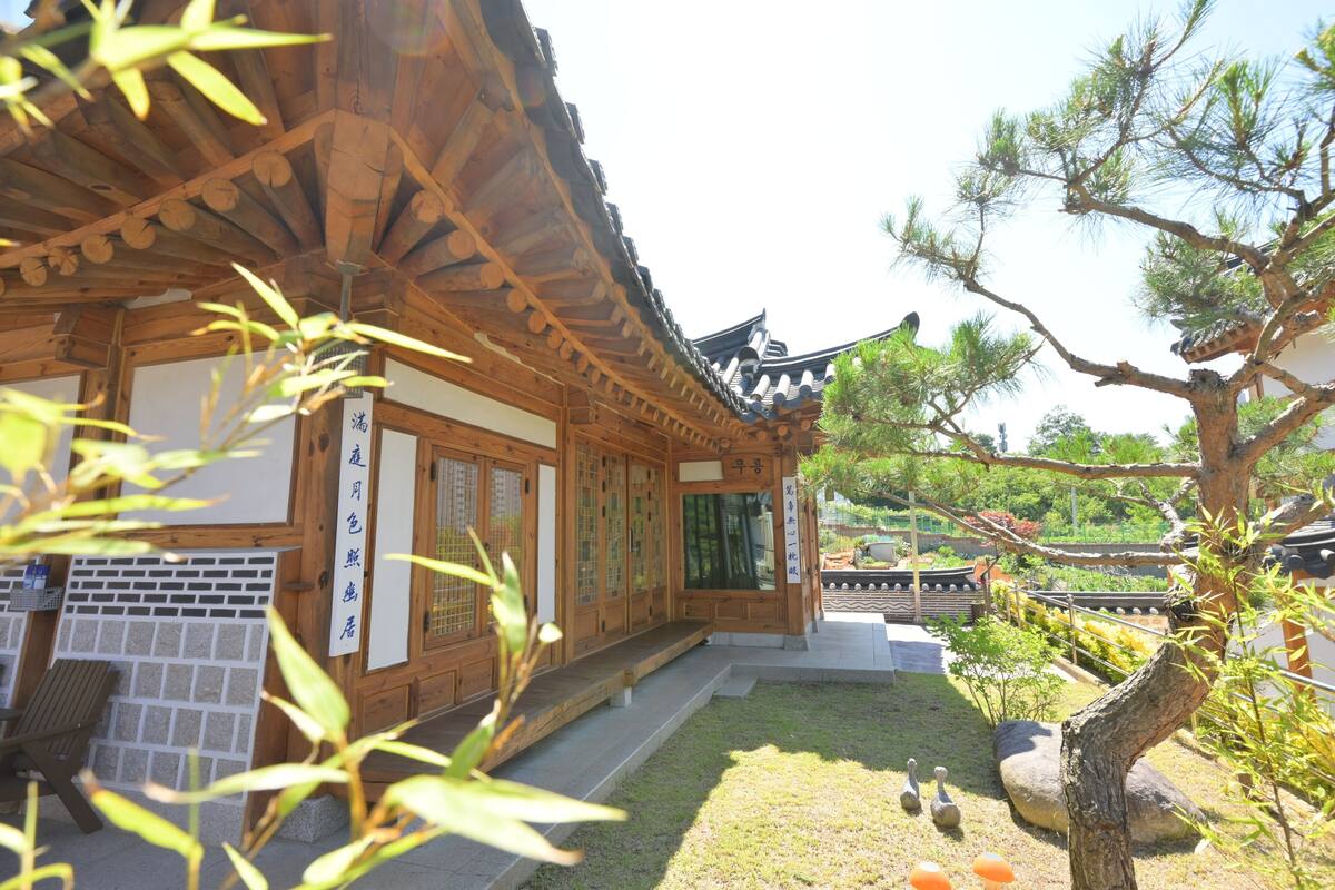 Mureung Private House Numaru | 2 phòng ngủ, bộ đồ giường cao cấp 