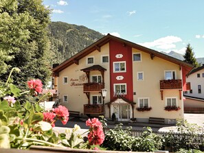 Front of property - Pension Posauner Dorfgastein (Dorfgastein)