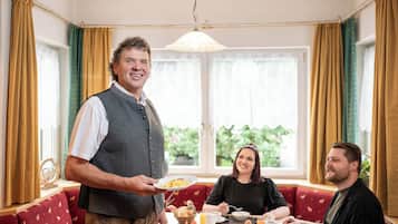 Petit déjeuner buffet compris tous les jours
