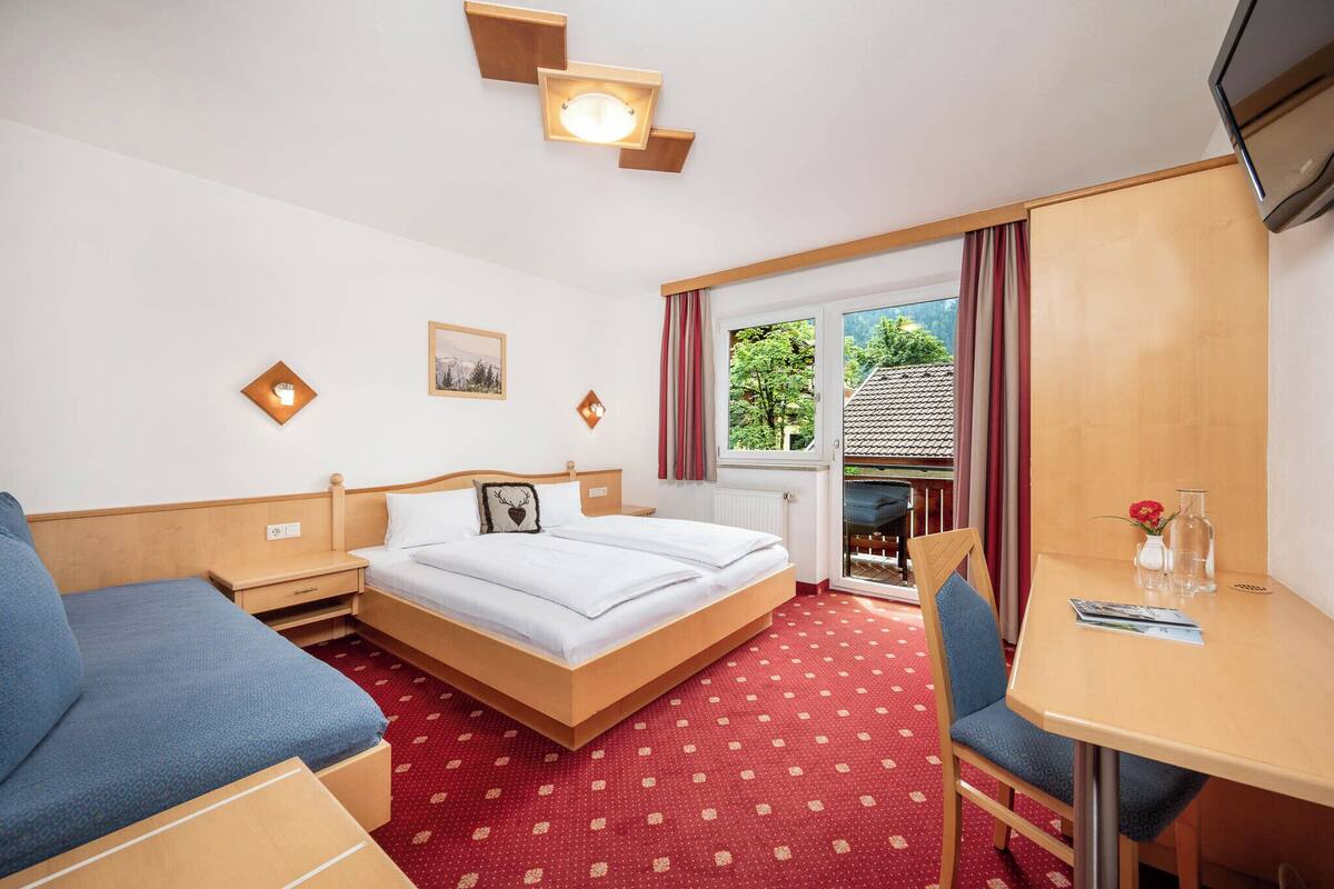 In-room safe, desk, laptop workspace, blackout curtains