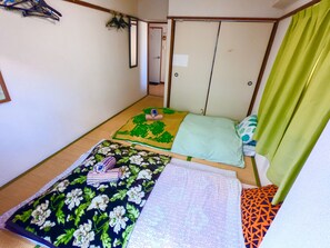 傳統雙人房, 2 間臥室 (Japanese Style, for 4 Guests) | 1 間臥室、筆電工作空間、免費無線上網