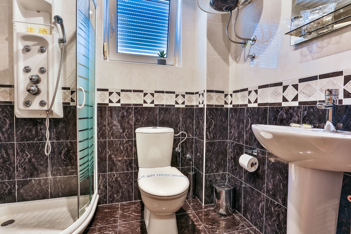 slippers, towels, soap, shampoo