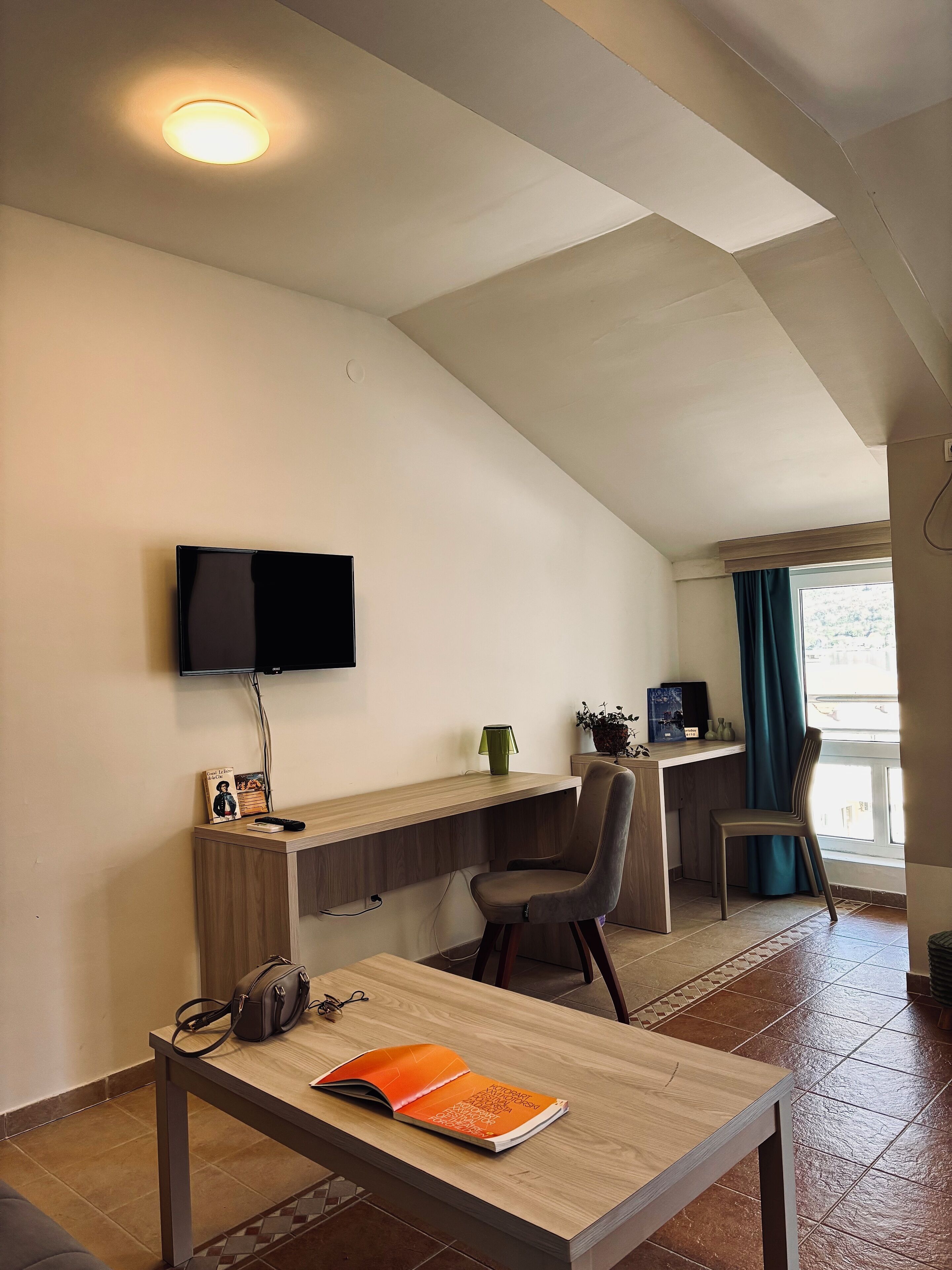 1 bedroom, in-room safe, desk, laptop workspace