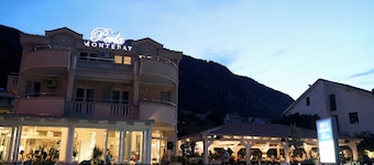 MonteBay Perla