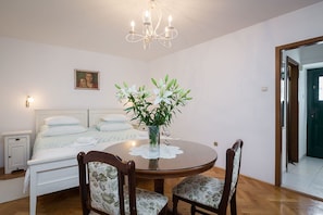 Apartment (APP 1)
